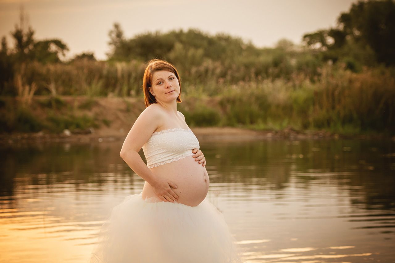 Babybauch Am See Bei Morgen Sonne Wunderbare Fotos